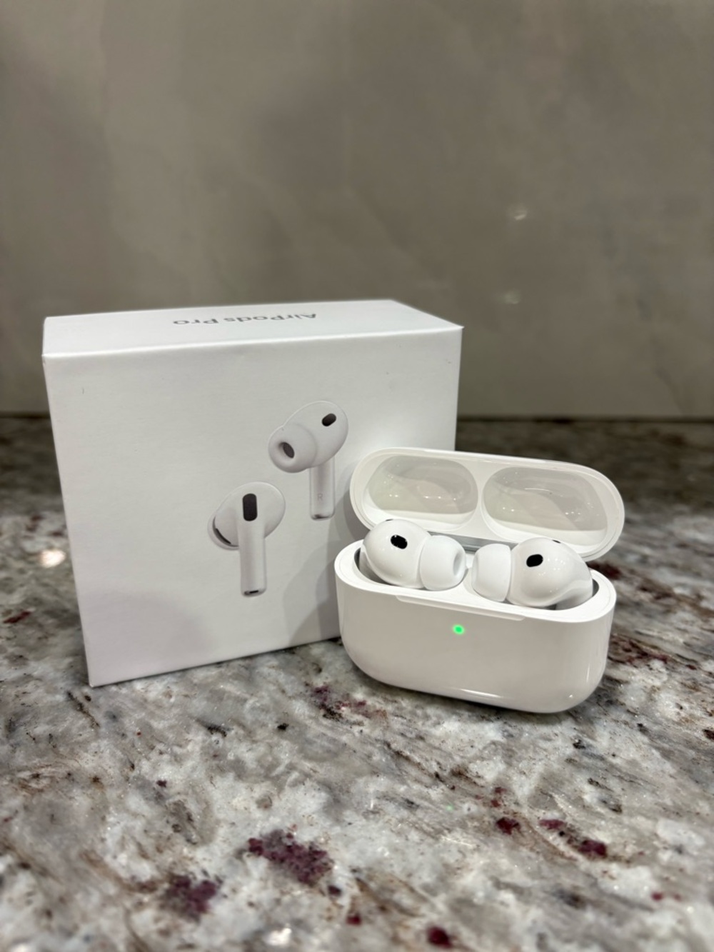 Apple AirPods Pro White Wireless Noise-Cancelling Earbuds with Case